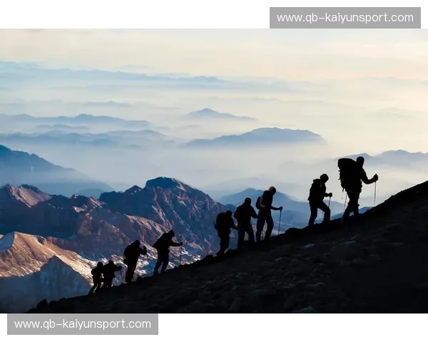 新闻登山——在信息山巅,做你的时代向导 新闻登山——在信息山巅,做你的时代向导